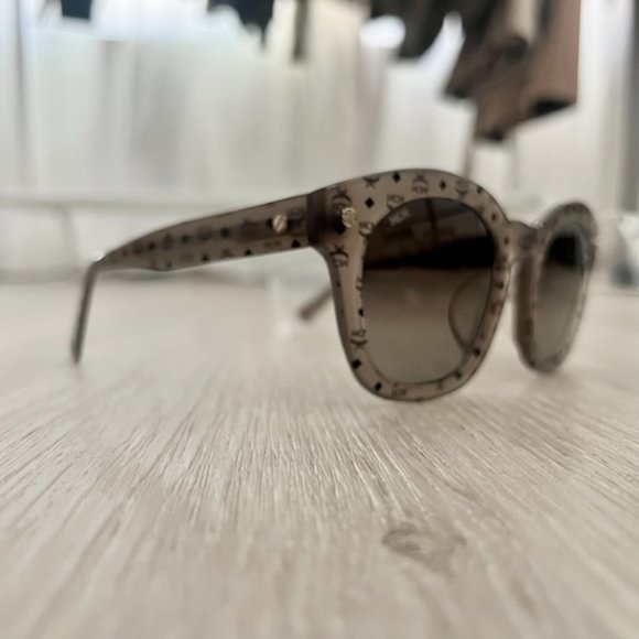 MCM All-over Logo Visetos Square Aviator Sunglasses main image 8